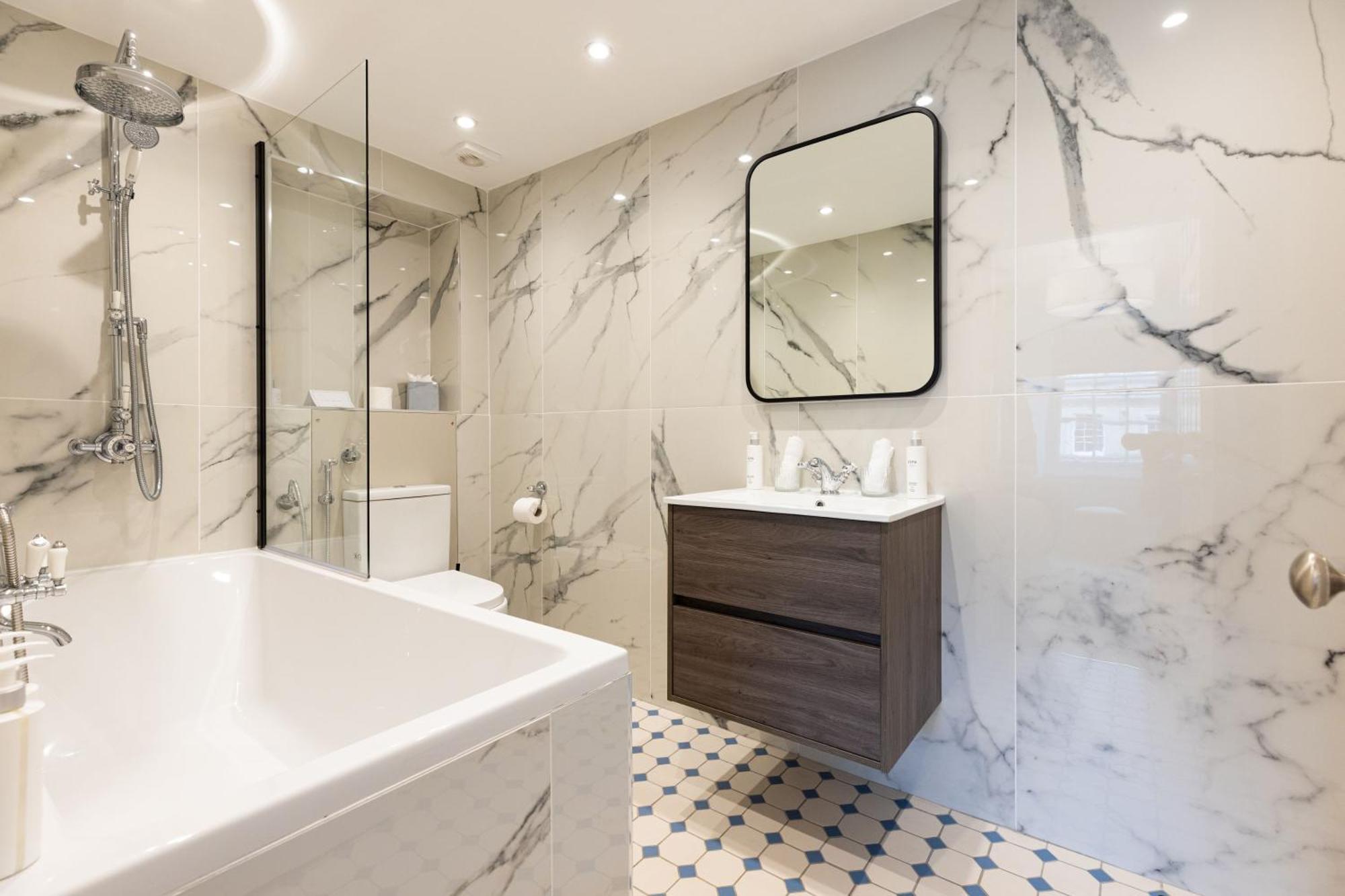 Righ Properties - Luxurious City Centre Three Bedroom Apartment 爱丁堡 外观 照片