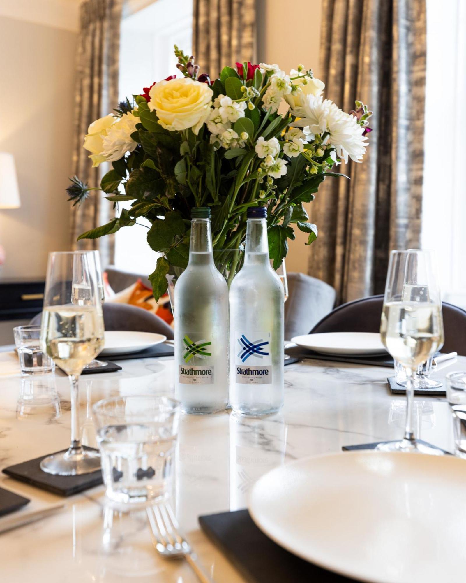 Righ Properties - Luxurious City Centre Three Bedroom Apartment 爱丁堡 外观 照片